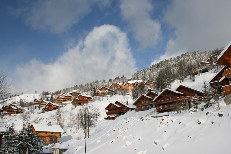 Meribel ski chalets - image of chalets