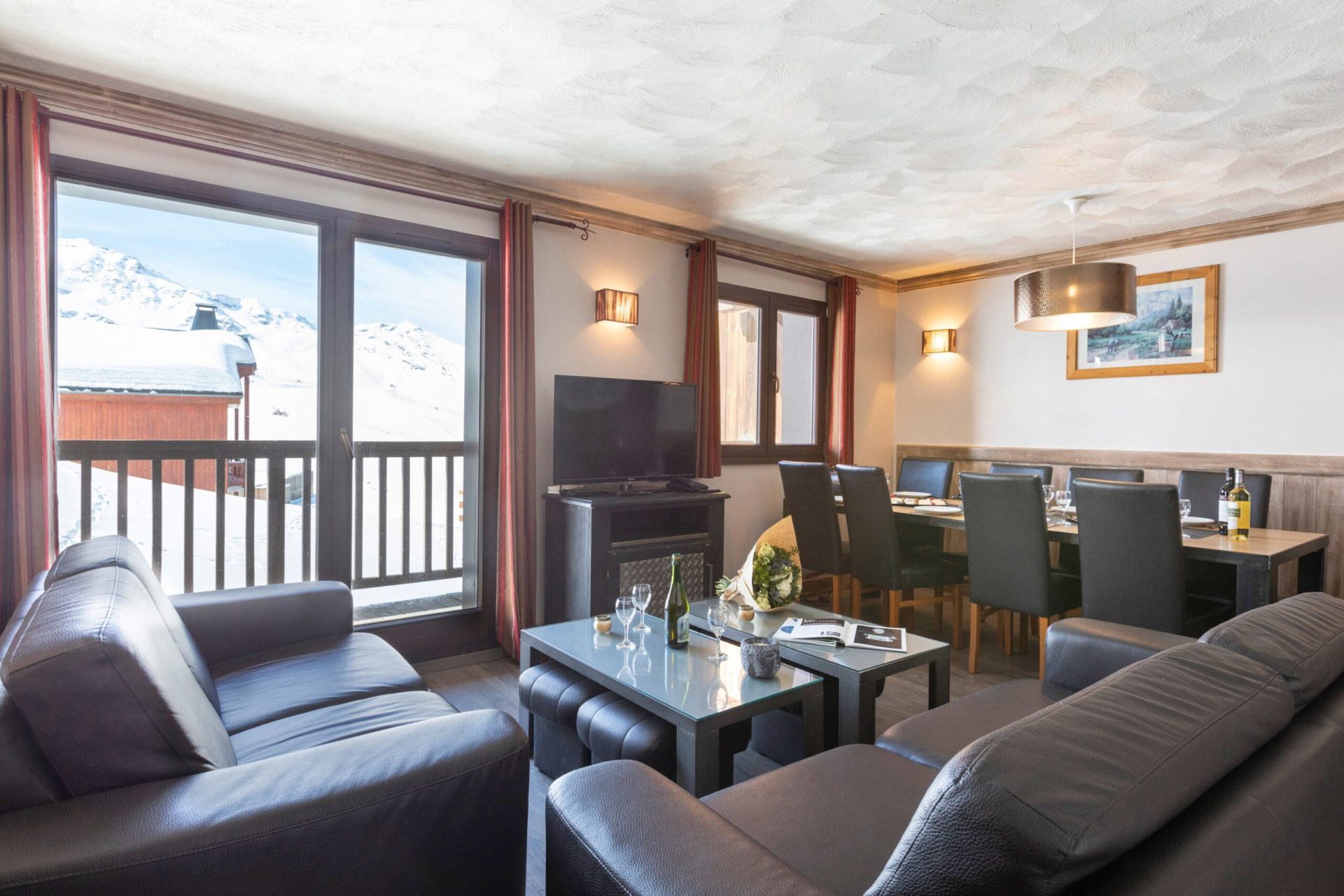 An image of one of the living area at Chalet des Neiges Residence Hermine