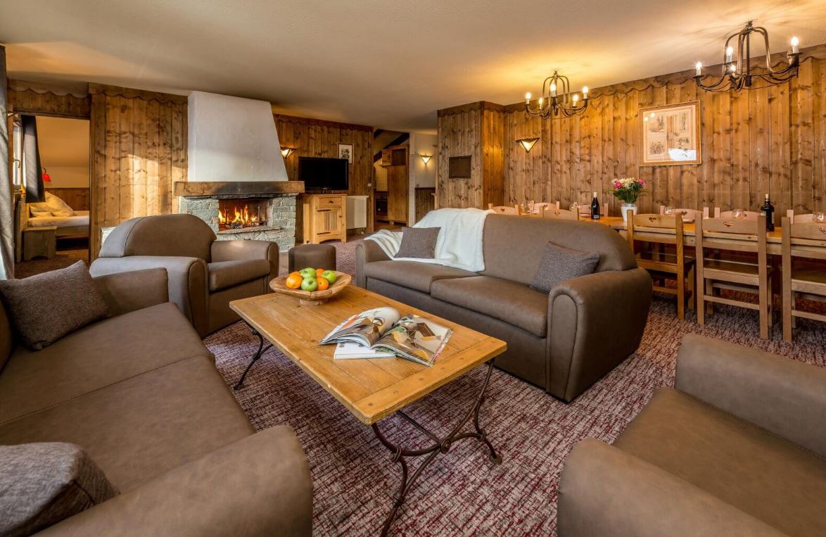 An image of the 12 person apartment at Chalet Altitude Arc 2000