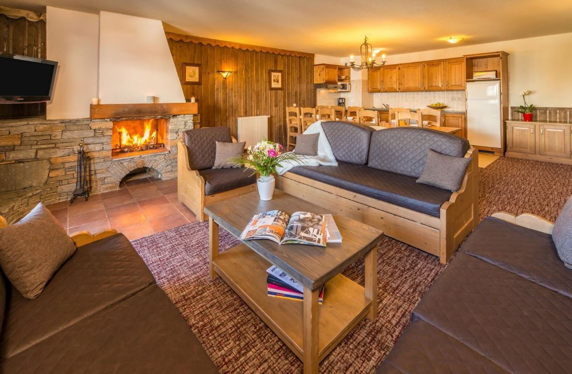 An image of the 6 person apartment at Chalet Altitude Arc 2000