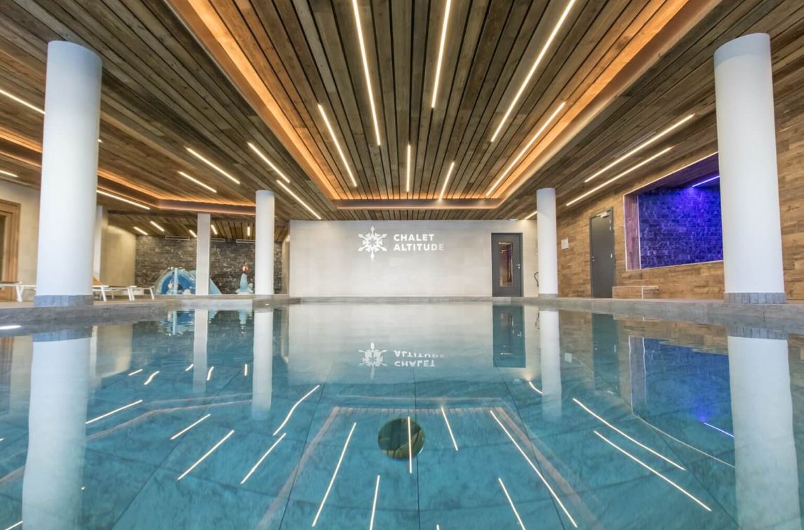 The swimming pool at Chalet Altitude Arc 2000
