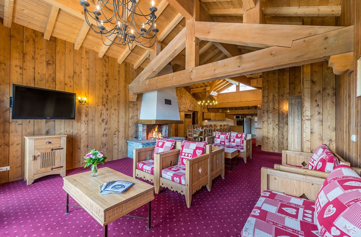A photo of an 14 person apartment at Chalet Le Refuge
