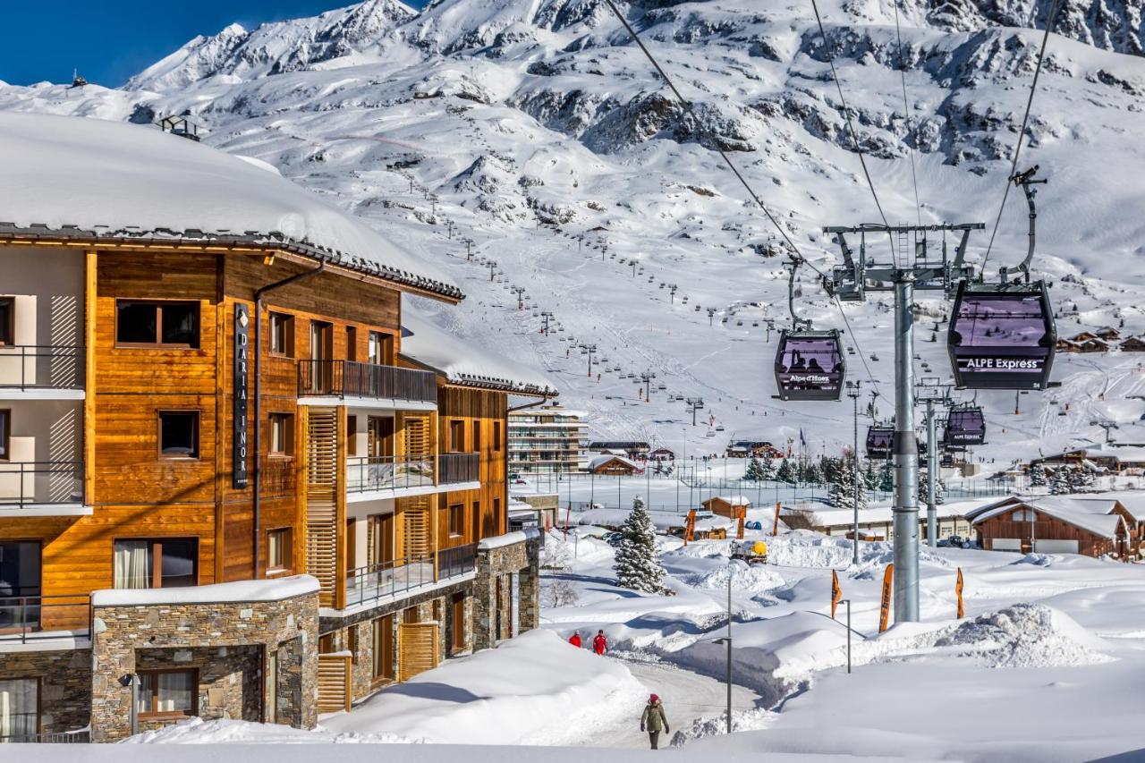 A photo of the Daria I Nor Alpe d'Huez next to a ski lift