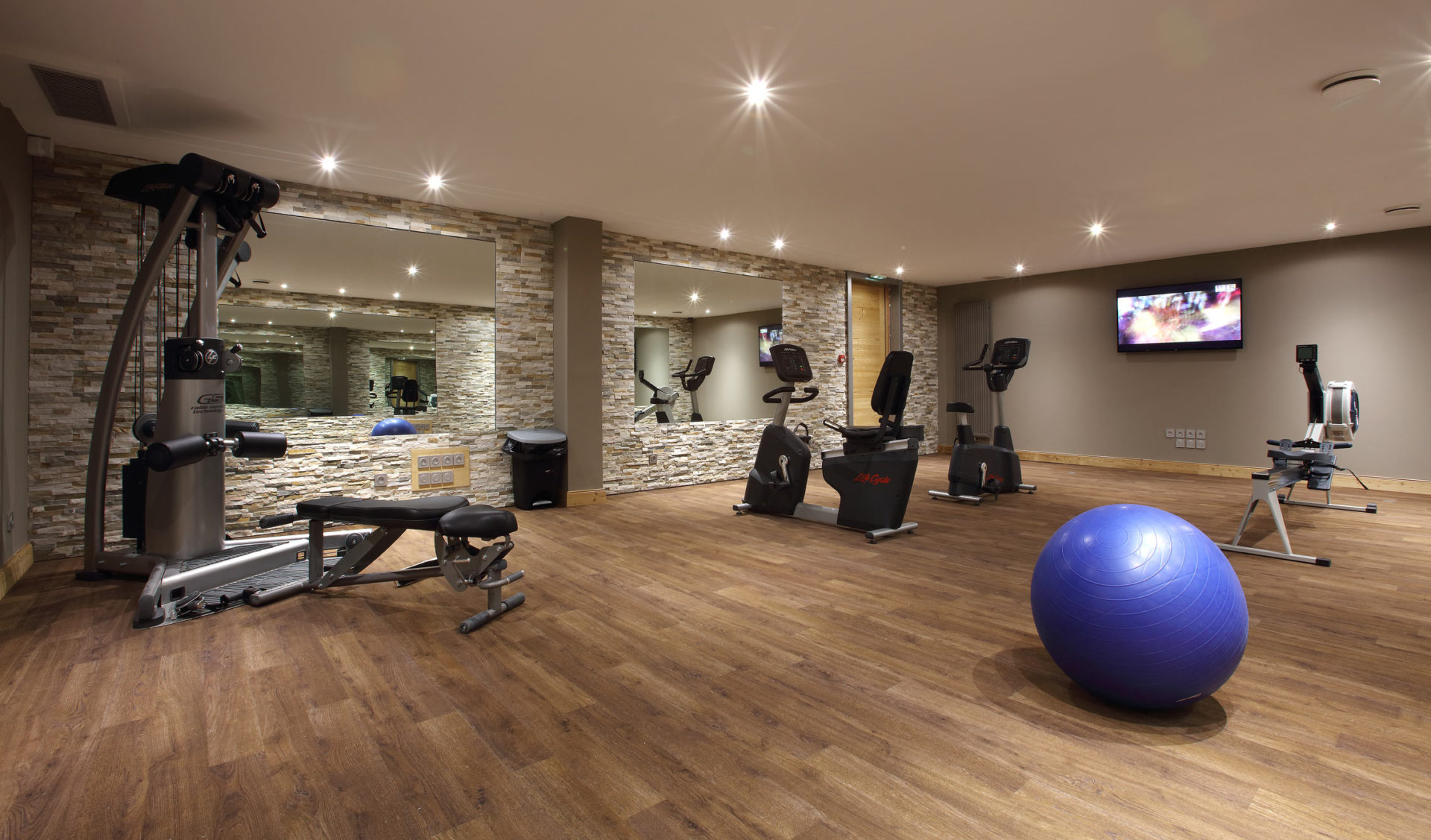 The fitness room at La Source des Arcs