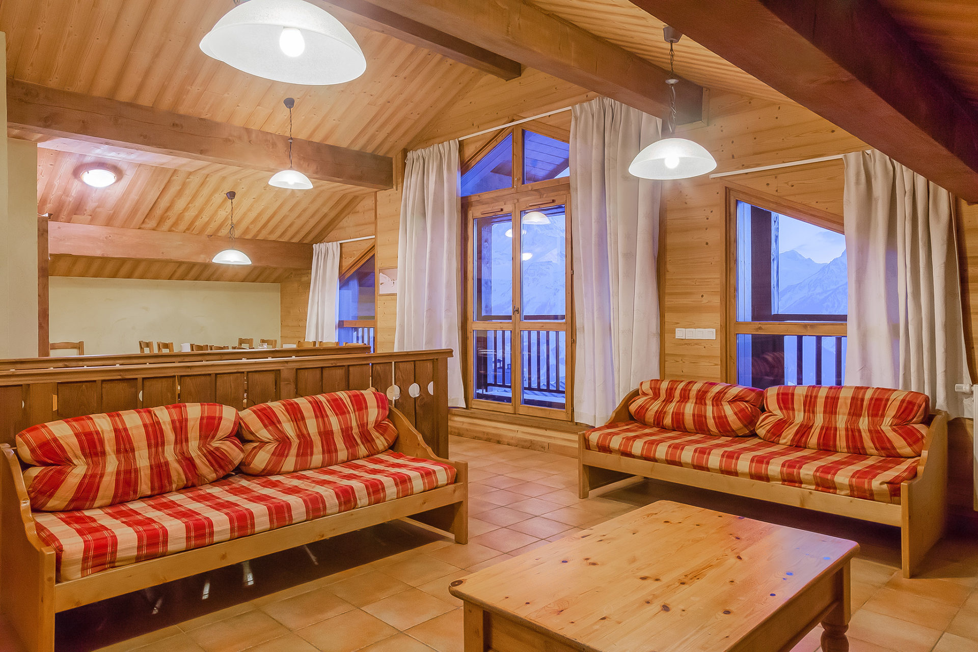 the communal area in an apartment in les balcons de la rosiere