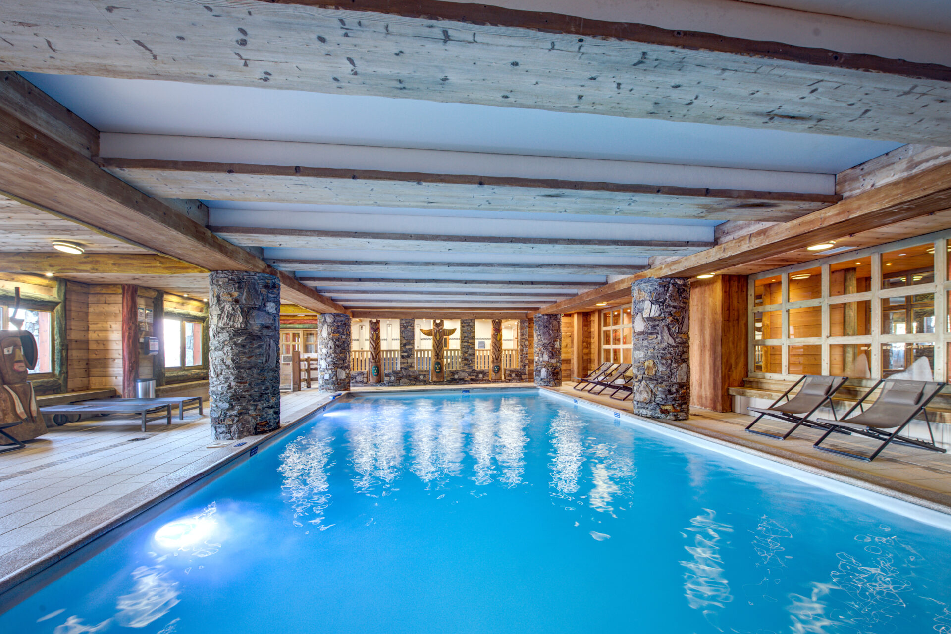 The indoor pool at Le Roselend Arc 1800