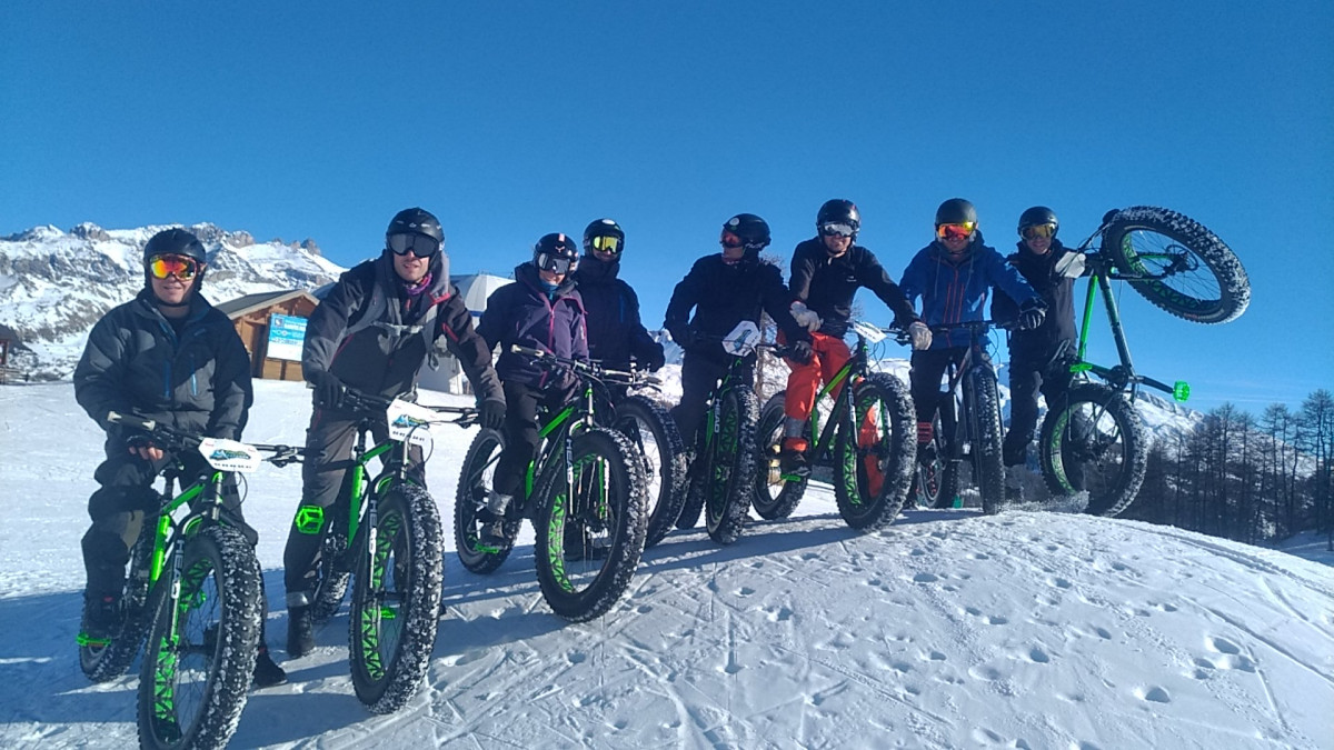 An image of a group on fat bikes in Risoul 1850