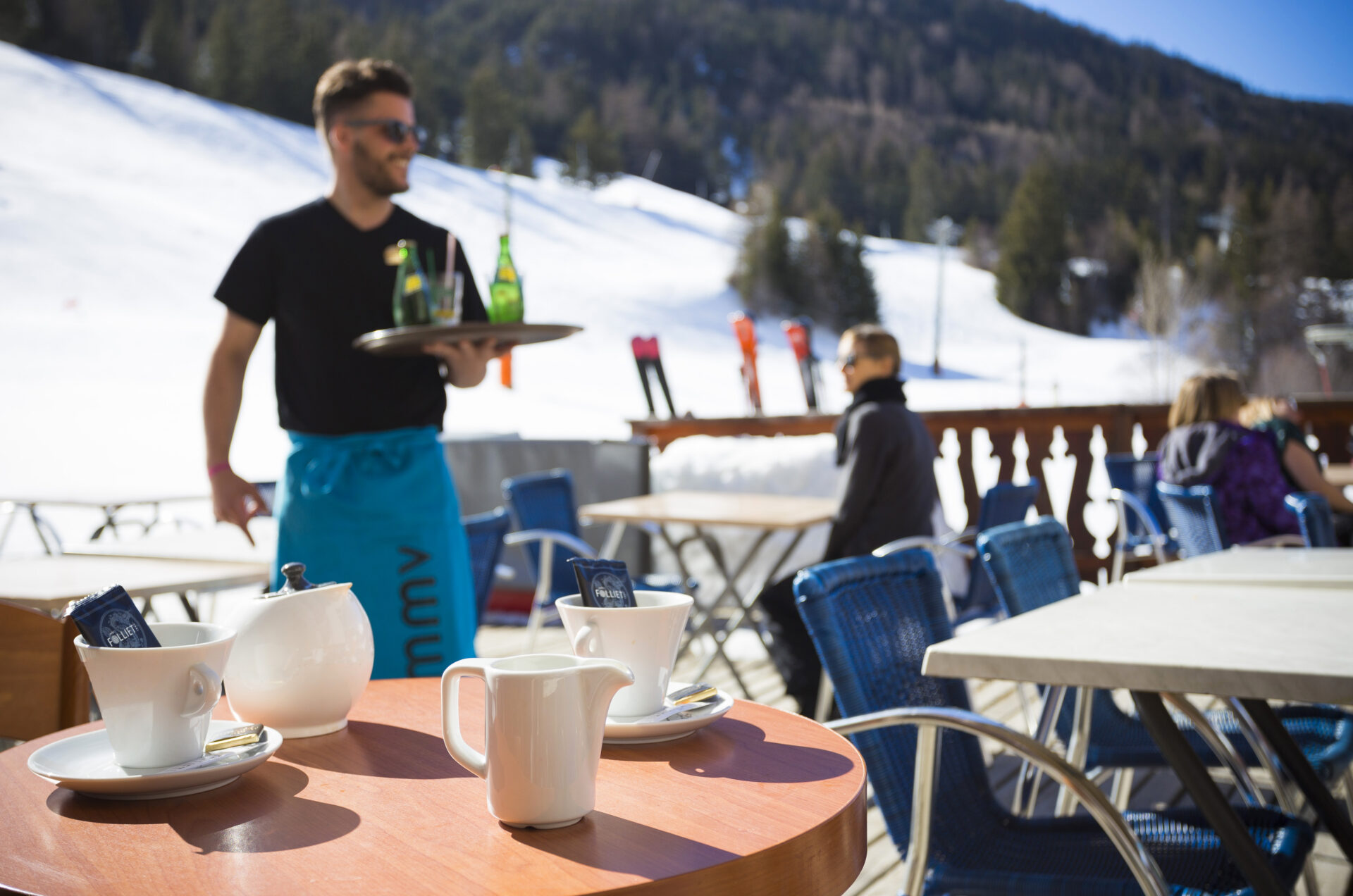An image of the bar terrace at MMV Le Val Cenis