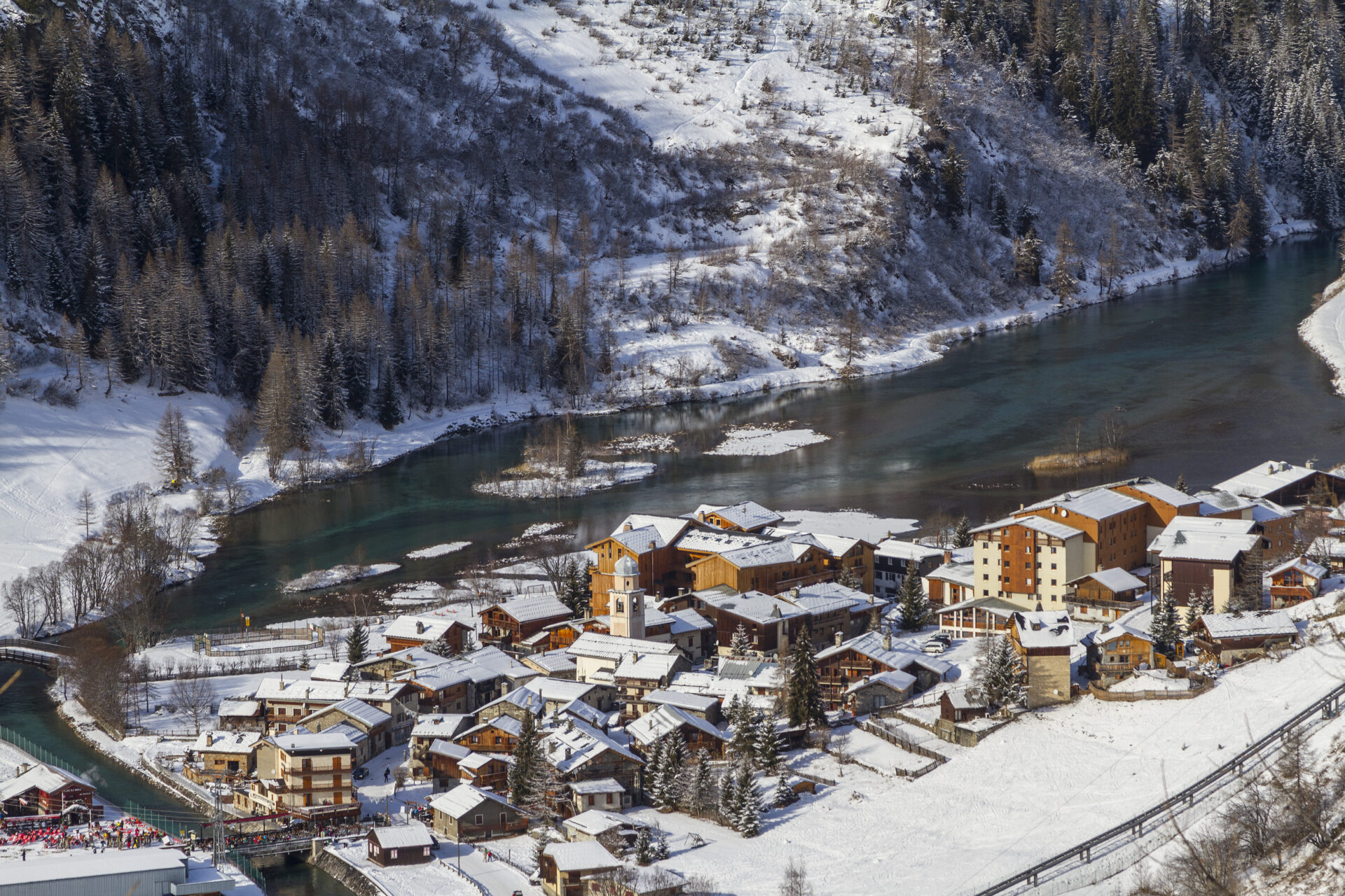 An image of the river in Tignes