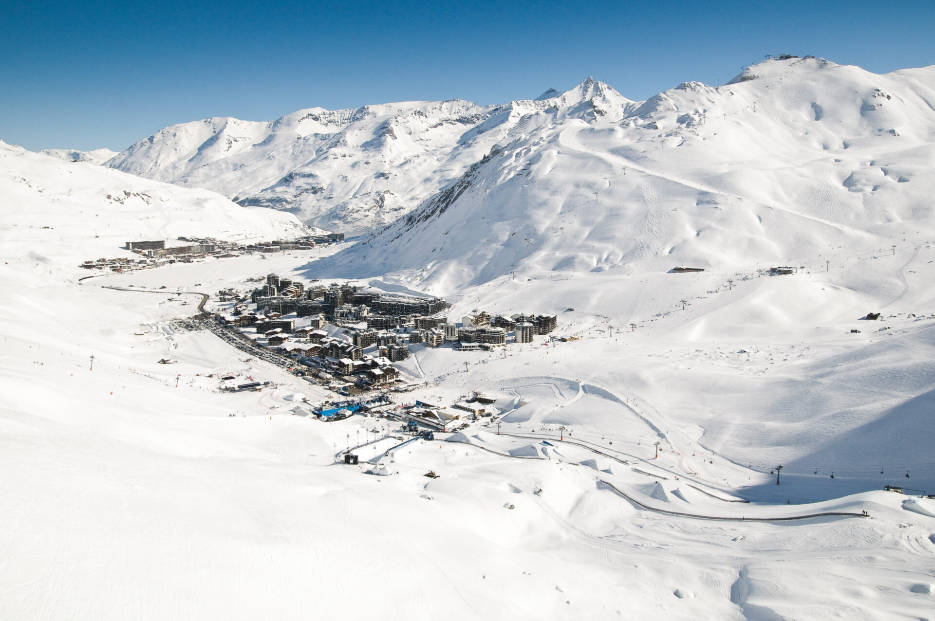 An image of the mountains surrounding Tignes